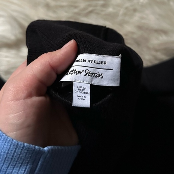 & OTHER STORIES Black Pullover Turtle Neck Sweater - Picture 4 of 5